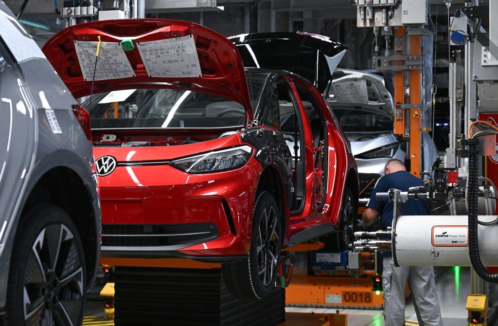 Die Autofabrik von Volkswagen in Zwickau ist auf den Bau von Elektrofahrzeugen spezialisiert. (Archivbild)