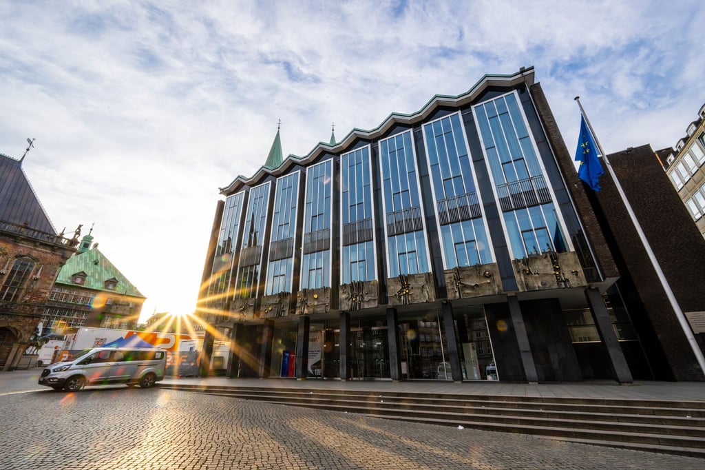 Die beiden Abgeordneten haben sich für ihre Post entschuldigt. (Symbolbild)