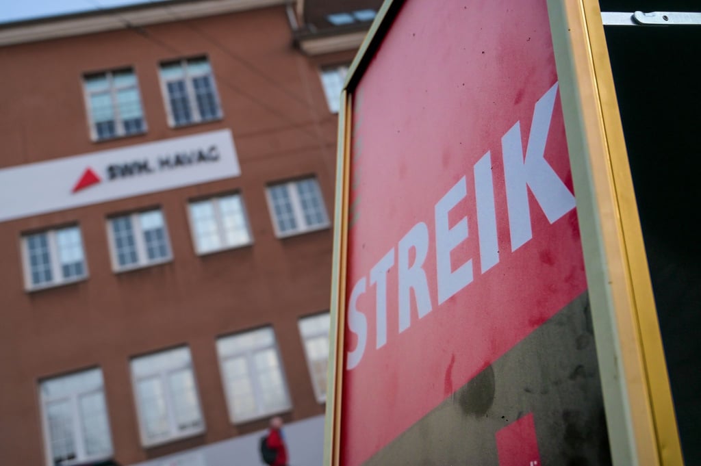 In Halle wird bis in die Nacht zu Montag der ÖPNV bestreikt. (Archivfoto)