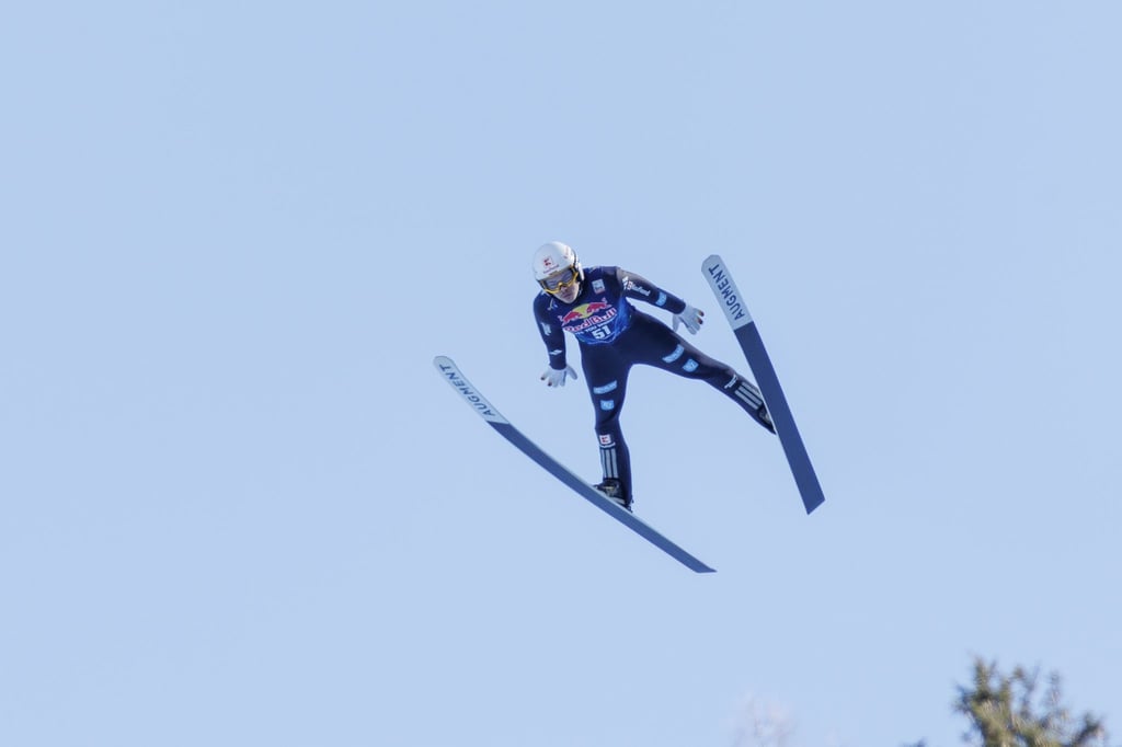 Philipp Raimund wird beim Skifliegen Sechster.