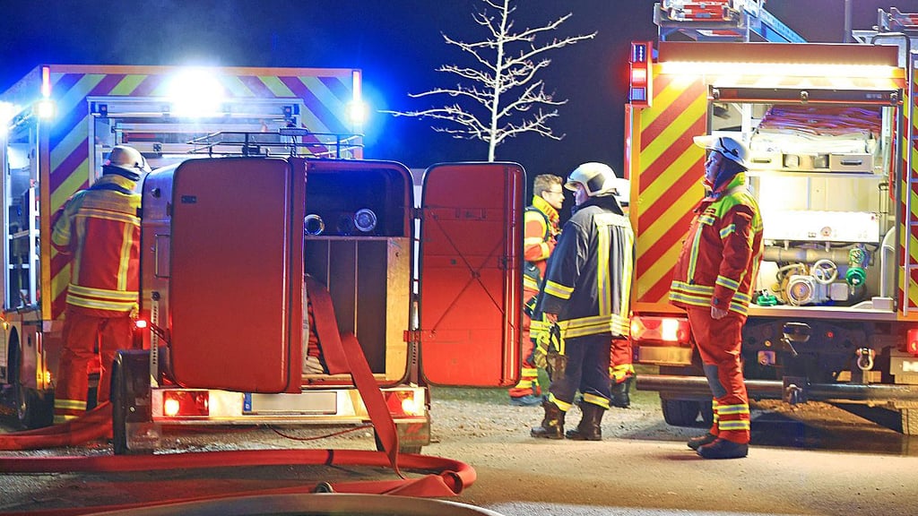 46 Kameraden aus der gesamten Stadt Seeland waren bei einem Brand in Friedrichsaue im Einsatz.