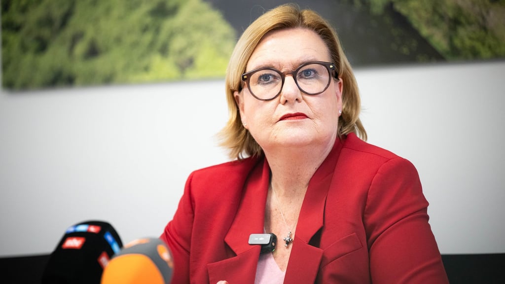 Bremens Innensenatorin Eva Högl zeigt sich besorgt mit Blick auf die Situation im Nahen Osten. (Archivbild)