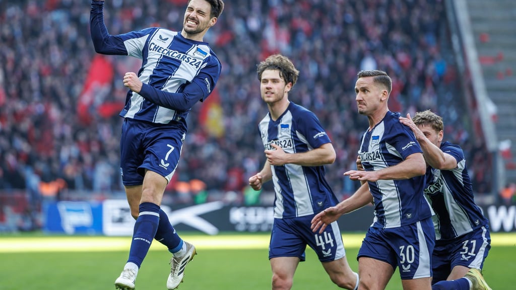 Josip Brekalo schießt Hertha zum Sieg gegen Nürnberg.