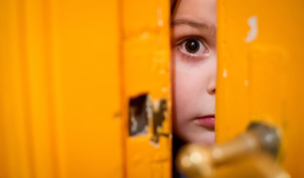 Ist mein Kind nun traumatisiert, weil es uns beim Sex gesehen hat? Eine Expertin kann Eltern beruhigen.