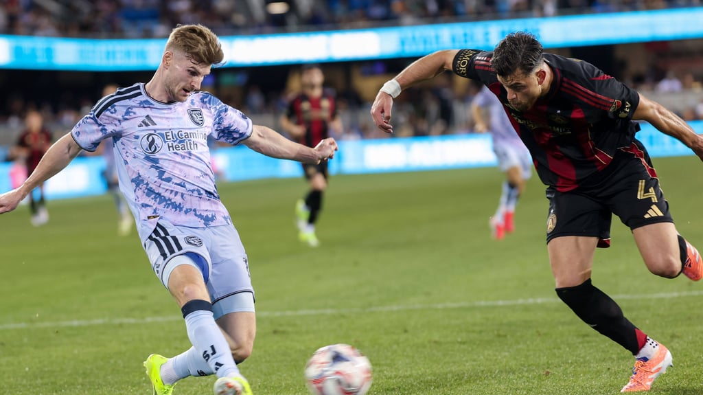 Timo Werner bereitet in dieser Szene sein erstes Tor in der MSL vor.