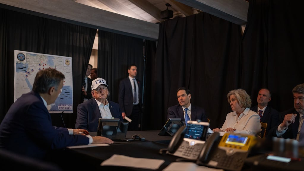 Trump verfolgt den Militäreinsatz im Iran gemeinsam mit seinem Team aus Florida. (Handout)