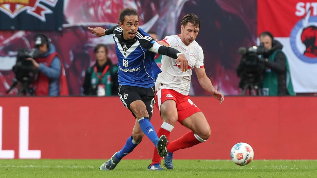 Duell der alten RB-Haudegen: Yussuf Poulsen und Willi Orban.