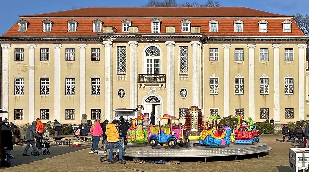 Veranstaltungen am Neuen Schloss in Tangerhütte könnten problematisch werden, wenn die Abwassersituation nicht verändert wird. 