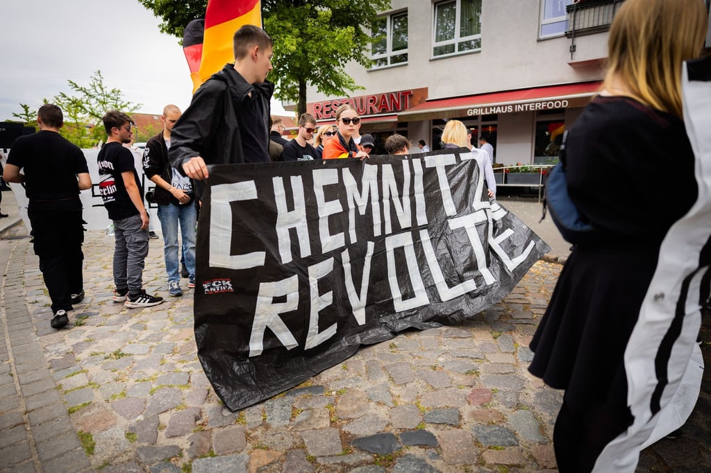 Die rechtsextreme Gruppierung „Chemnitz Revolte“ steht weiter im Visier von Sicherheitsbehörden. (Archivbild)