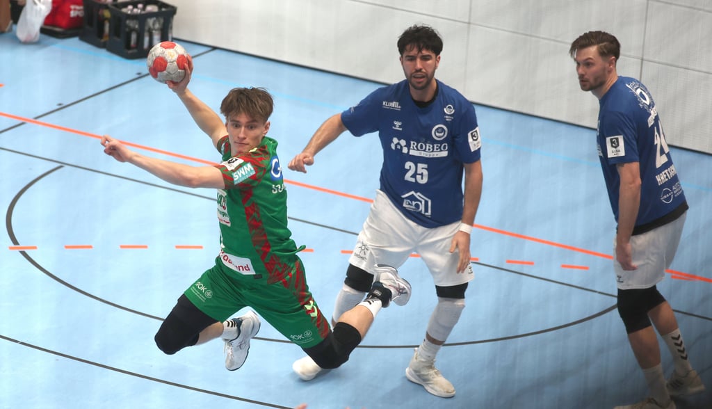 Leon Bahr (hier im Spiel gegen die HSG Ostsee) glich für die SCM-Youngsters bei Hamburg-Barmbek 25 Sekunden vor Schluss zum 32:32 aus.