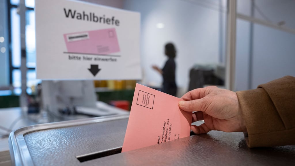 Teilnehmen dürfen deutsche Staatsbürger, die am Wahltag mindestens 16 Jahre alt sind und seit mindestens drei Monaten ihren Hauptwohnsitz in Baden-Württemberg haben.