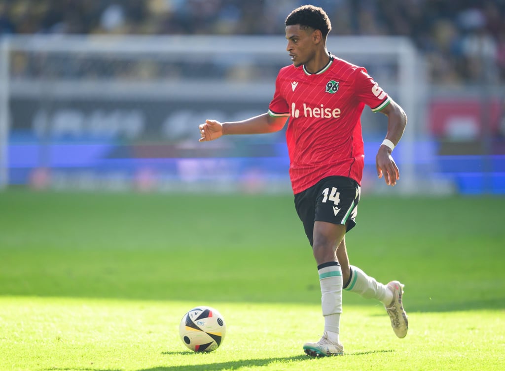 Melkamu Frauendorf (hier im Trikot von Hannover 96 II) wurde nach Angaben der Kickers Offenbach und der Stuttgarter Kickers rassistisch beleidigt. (Archivbild)