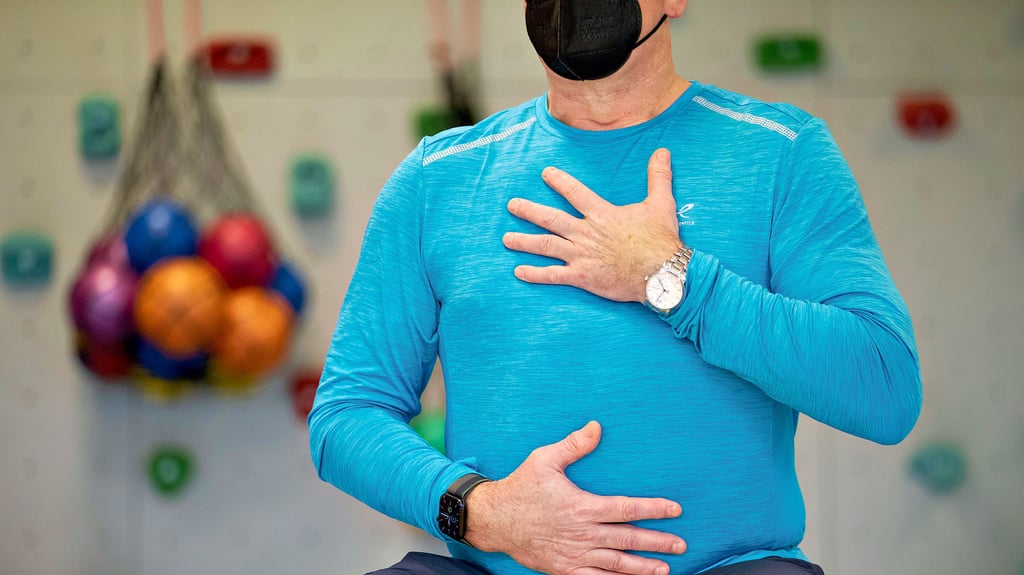 Mitglieder der Selbsthilfegruppe können beim gemeinsamen Funktionstraining mitmachen.