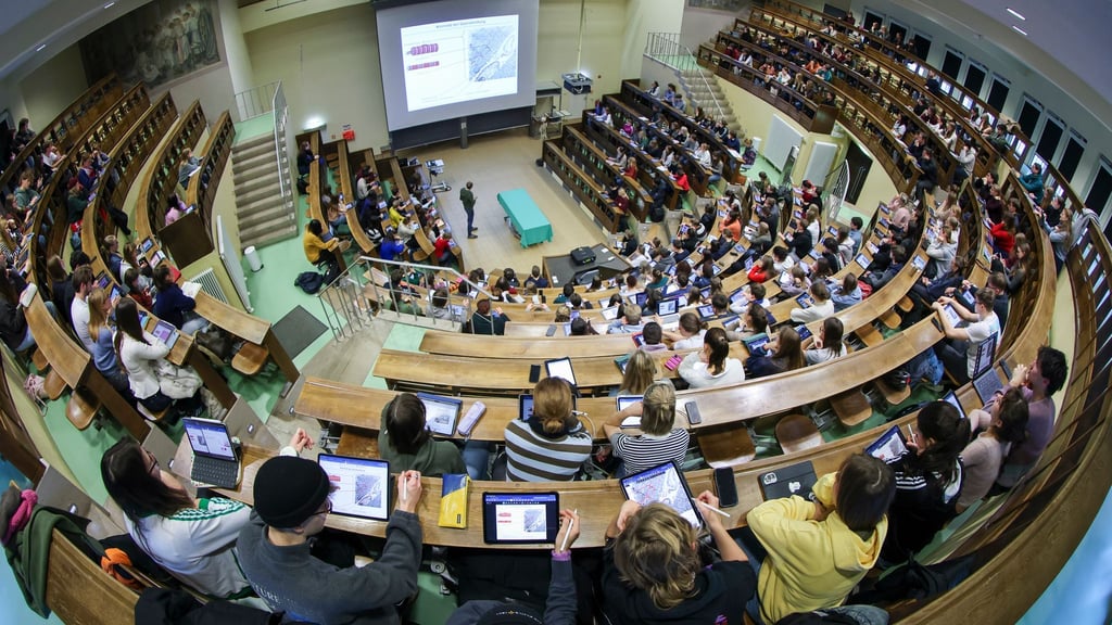 Sachsens Hochschulen sind in den vergangenen vier Jahren für mehr als 500 Patentanmeldungen verantwortlich gewesen, teilt das Sächsische Wissenschaftsministerium mit. (Symbolbild)