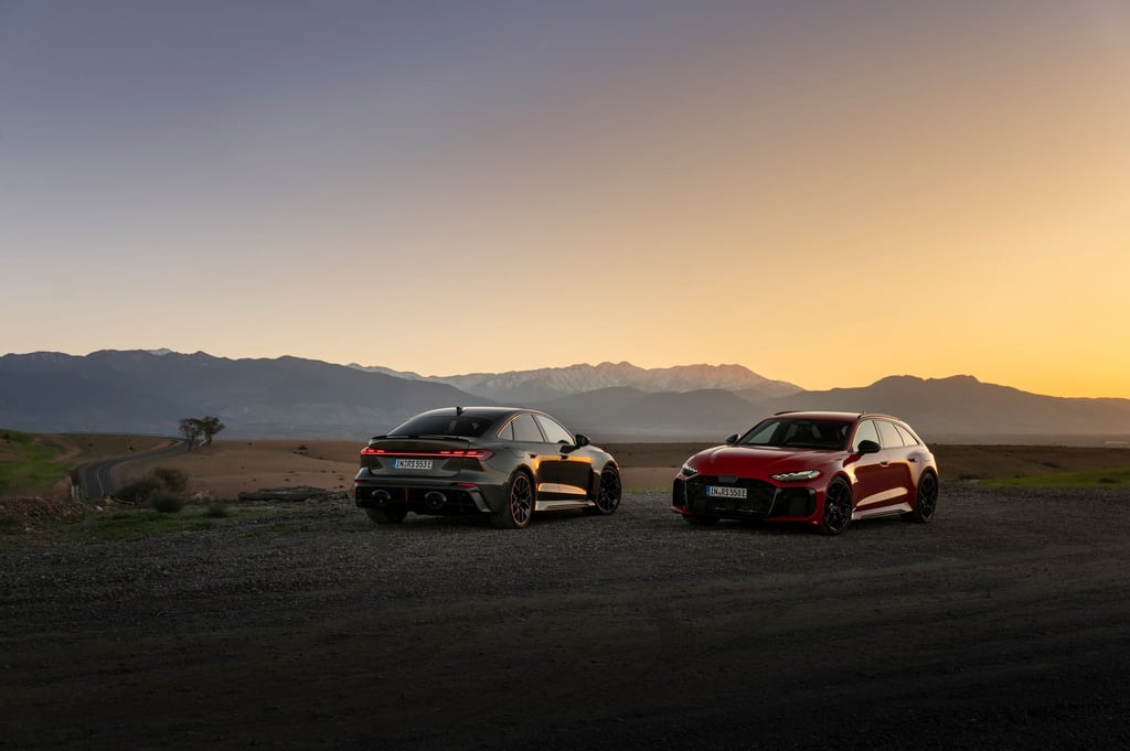 Kraftvoller Doppelpack: Zum Sommer bietet Audi den RS5 als Limousine und Kombi Avant (rechts) an.