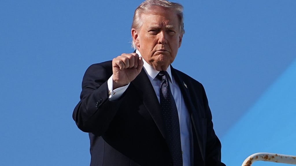 Trump kündigt verstärkte Angriffe auf den Iran an.