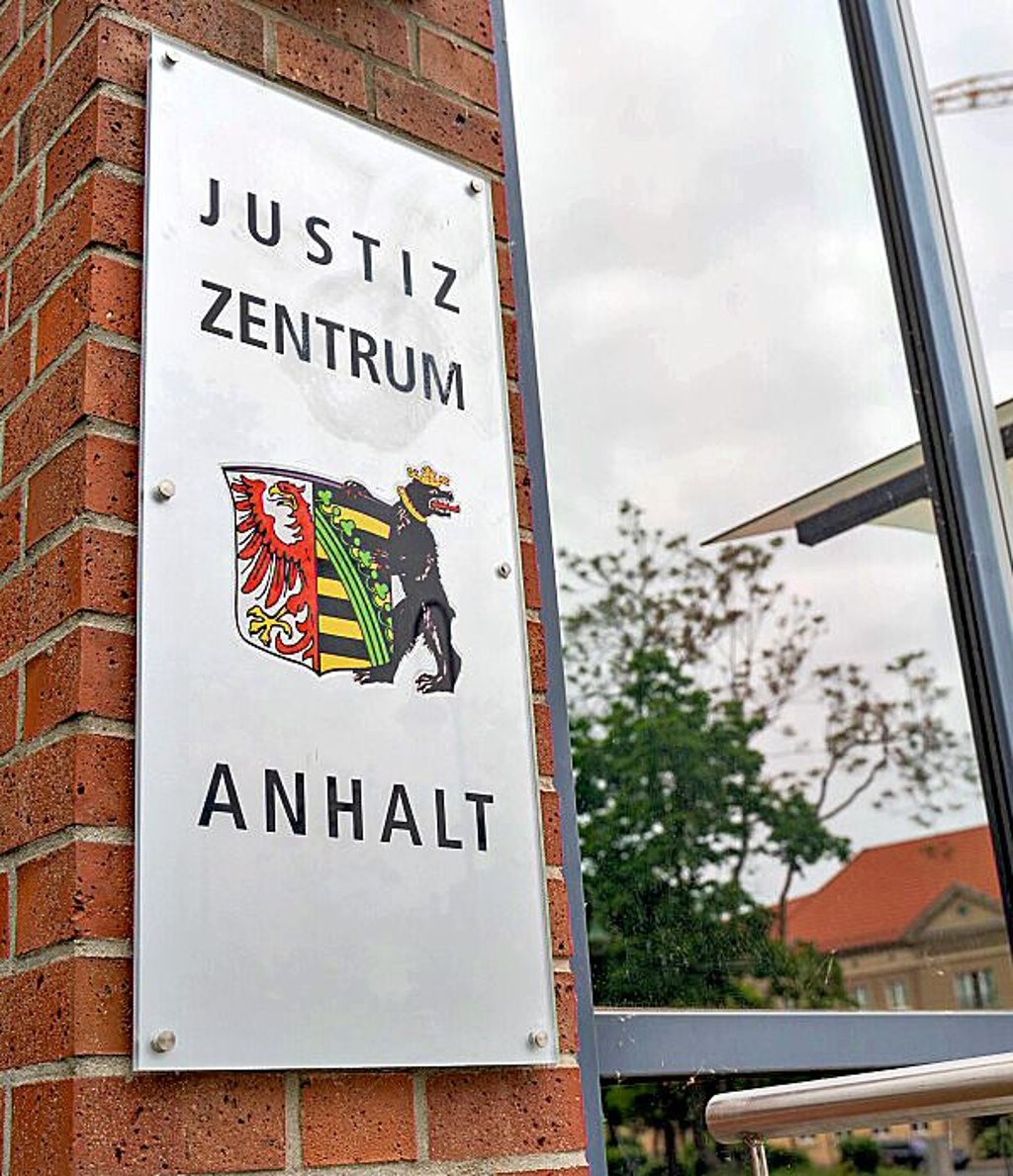 Das Landgericht Dessau hat einen  56-Jährigen zu  zehn Monaten auf  Bewährung verurteilt.