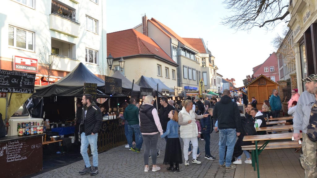 Bereits vor zwei Jahren lockte das Street-Food-Festival zahlreiche Besucher in die Oschersleber Innenstadt.