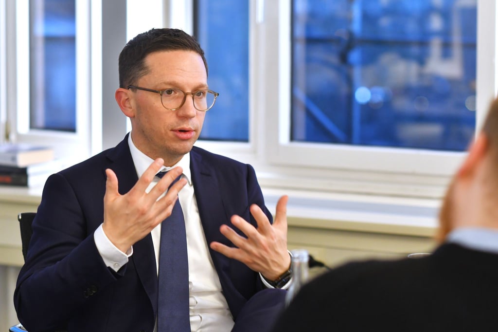 Niedersachsens Wissenschaftsminister Falko Mohrs (SPD) will mehr Autonomie für die Hochschulen. (Archivbild)