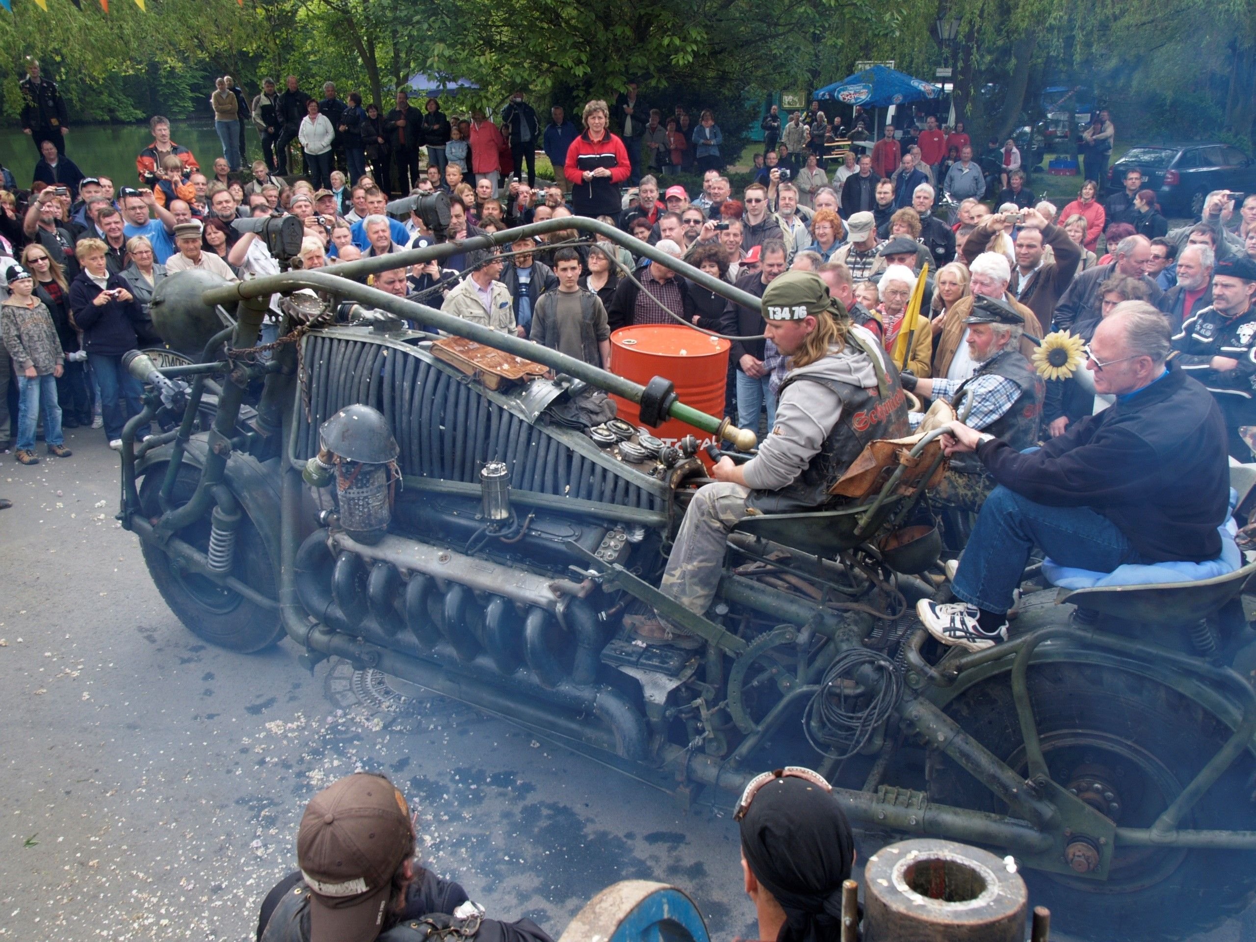 Veranstaltung im Harz: 25 Jahre Schrauben für den Frieden: Bikeschmiedefestival mit Steel Buddies und Täve Schur