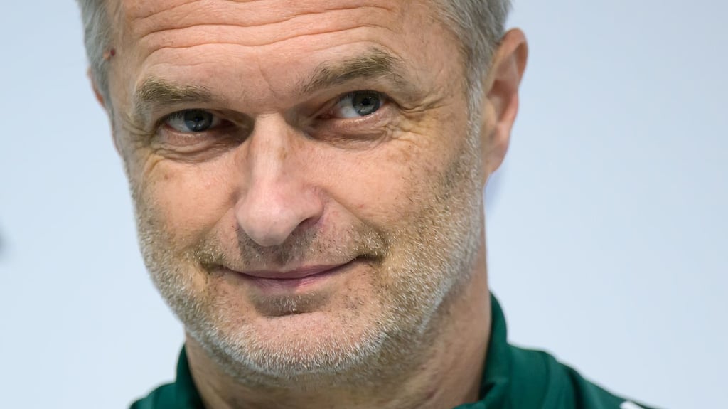 Bundestrainer Wück äußert sich zur Zukunft der Frauen-Bundesliga.