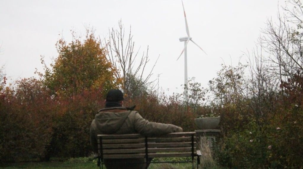 Etwas mehr als 700 Meter entfernt vom Garten steht das erste Windrad.