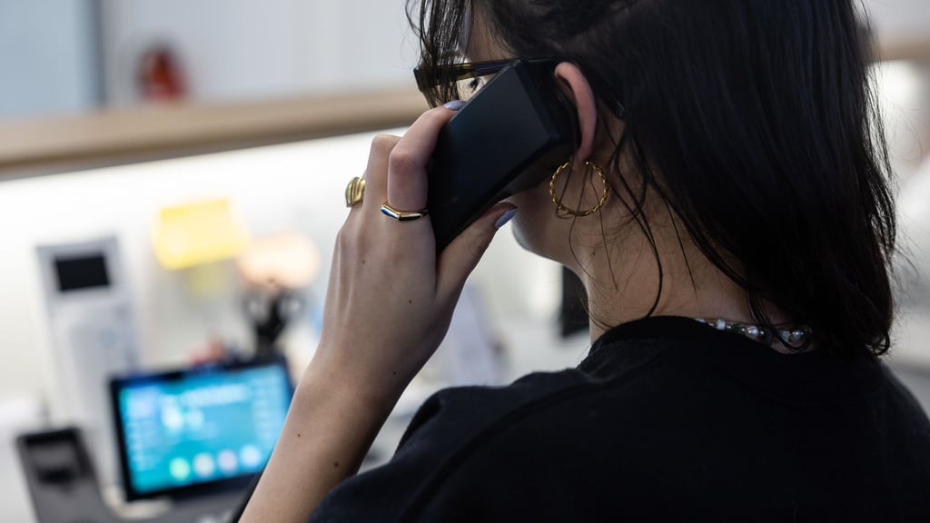 Die allermeisten Frauen verdienen in Partnerschaften weniger als der Mann (Archivbild)