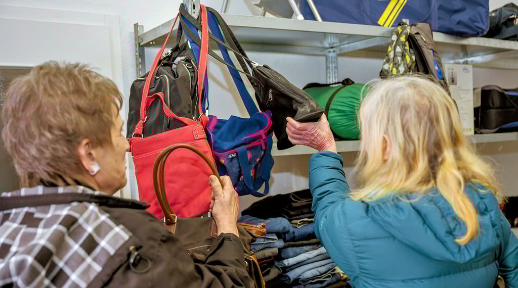 Kaum geöffnet, schon gut besucht: In Bad Kösen gibt es ab sofort eine Kleiderkammer des DRK.