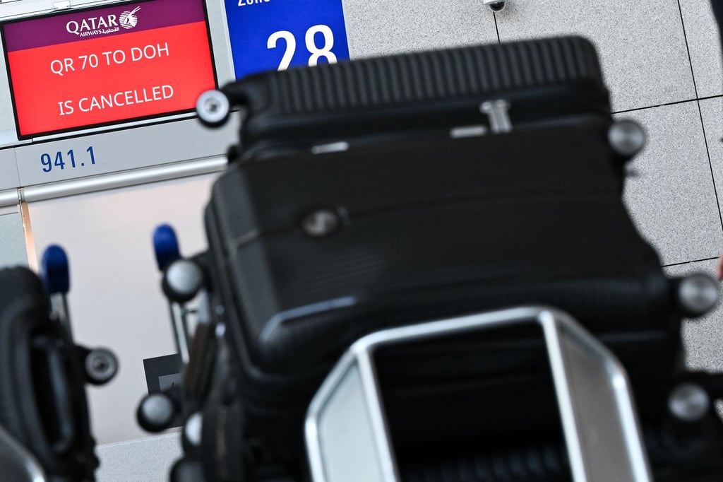 Luftraumsperrungen sorgen für Verspätungen und Flugausfälle: Viele Reisende sitzen fest oder müssen ihre Pläne ändern.