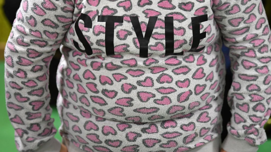 Der Anteil krankhaft übergewichtiger Vorschulkinder in Sachsen-Anhalt hat sich wieder an das Vor-Corona-Niveau angenähert (Symbolbild)