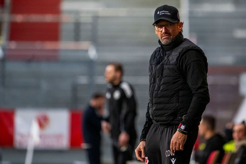 Energie-Trainer Claus-Dieter Wollitz.