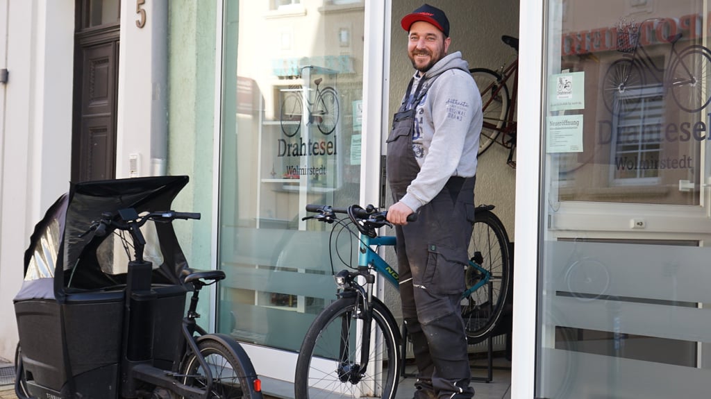 David Herms eröffnet den Fahrradservice „Drahtesel“ in der Friedensstraße.