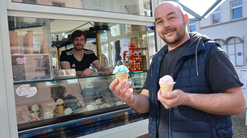 Seit Dienstag (3. März 2026) hat das Eiscafé am Postplatz in Haldensleben wieder geöffnet.