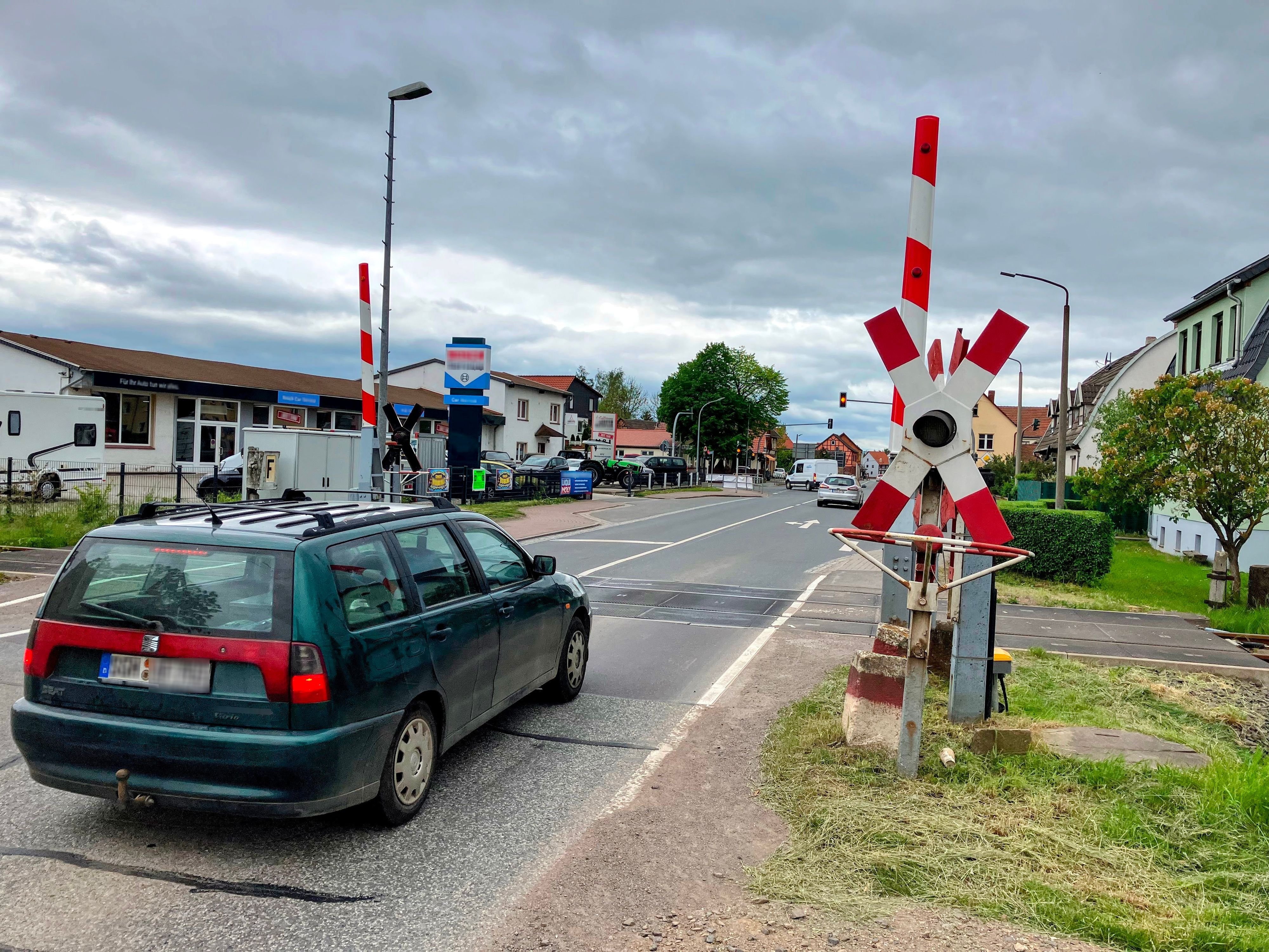 Arbeiten an Bahnübergang: Berga: Bahn will B-85-Bahnübergang sanieren und plant Umfahrung