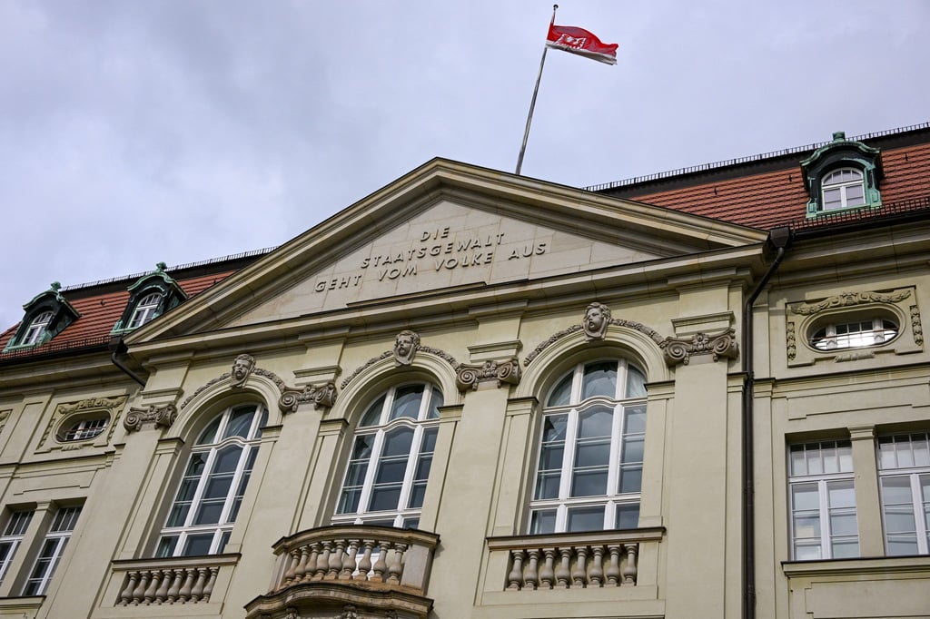 Mit der Neufassung des Staatsvertrags wird auf die Veränderungen im Bereich der privaten Medien reagiert. (Symbolbild)