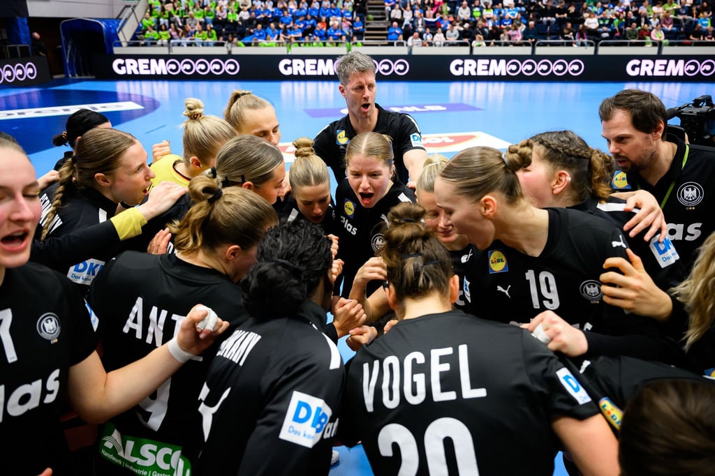 Deutschlands Handballerinnen sind mit einem glanzlosen Sieg ins EM-Jahr gestartet.