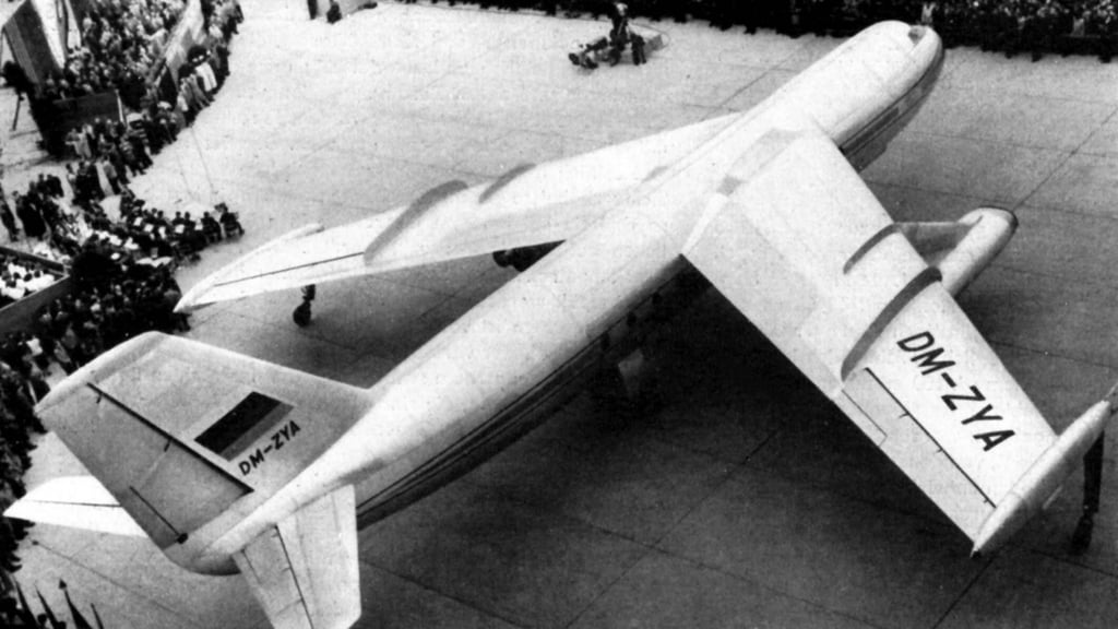 Das Passagierstrahlflugzeug Baade 152 auf dem Flughafen in Dresden war Hoffnungsträger für die DDR.