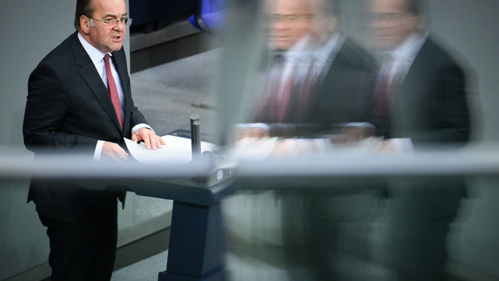 Verteidigungsminister Pistorius (SPD) stellt klar, dass sich Deutschland nicht am Iran-Krieg beteiligt.