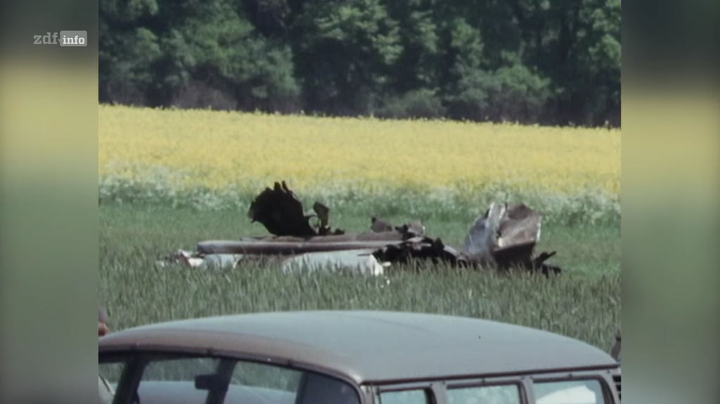 Überreste der bei Braunschweig abgestürzten Suchoi Su-7