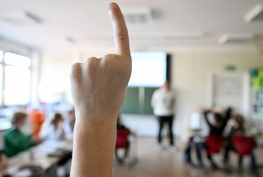 Politikunterricht gehört schon in die Grundschule: Das sagt der Oldenburger Politikprofessor Tonio Oeftering. (Symbolbild)