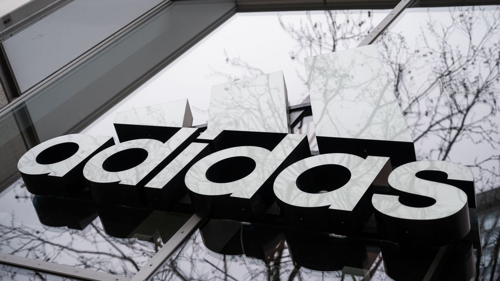 Adidas will im laufenden Jahr zwei Milliarden Euro an Umsatz zulegen (Archivbild).