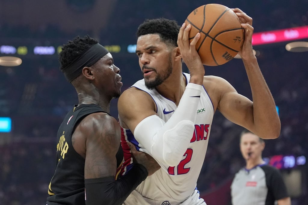 Dennis Schröder (l.) lieferte gegen sein Ex-Team eine starke Vorstellung.