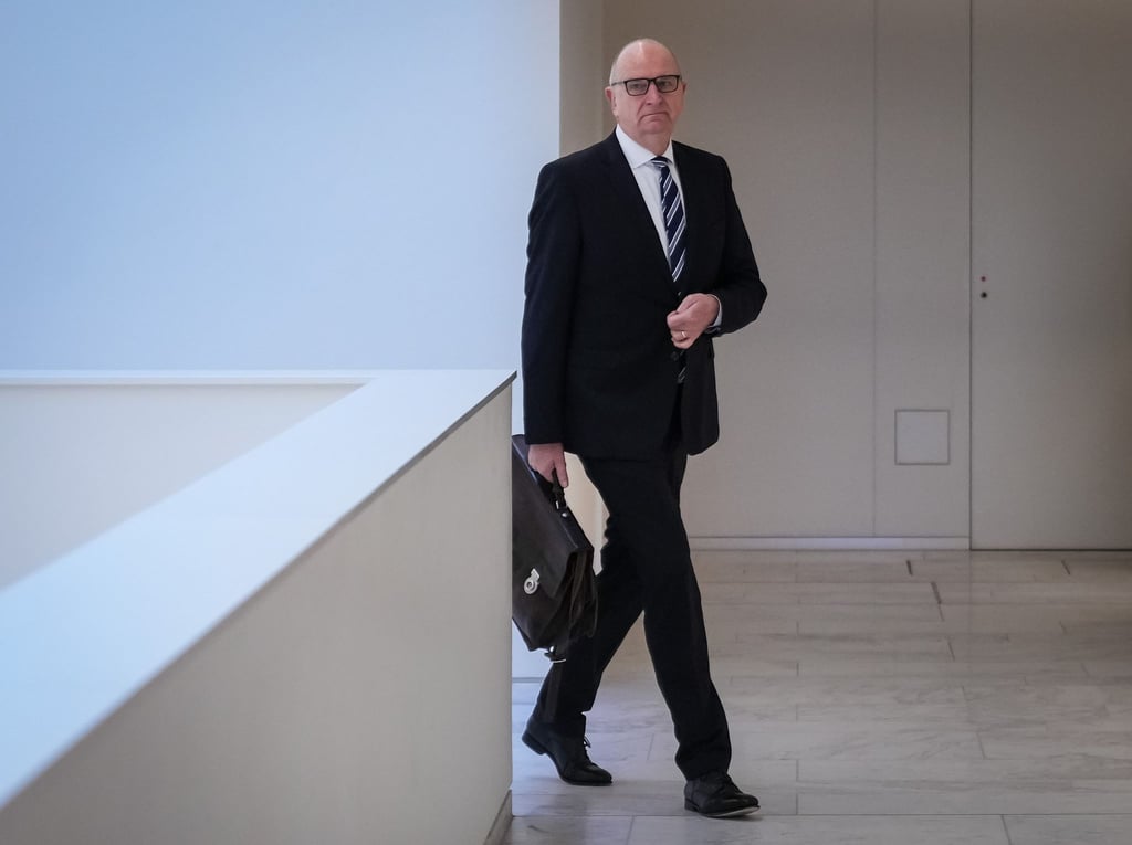 Brandenburgs Ministerpräsident Dietmar Woidke stellt mit CDU-Landeschef Jan Redmann den Koalitionsvertrag von SPD und CDU vor.