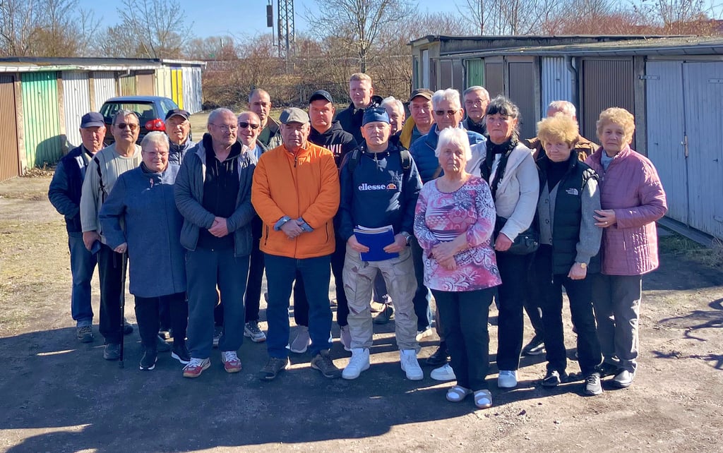 Die Nutzerinnen und Nutzer des Garagenkomplexes in der Anhaltsiedlung in Bitterfeld sind verärgert über den geplanten Rückbau.