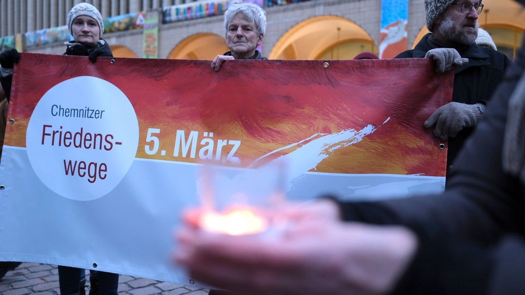 Am 5. März 1945 bombten die Alliierten große Teile von Chemnitz in Schutt und Asche. Am Jahrestag wird mit zahlreichen Aktionen das historische Gedenken mit aktuellen Fragen des friedlichen Zusammenlebens verknüpft. (Archivbild)