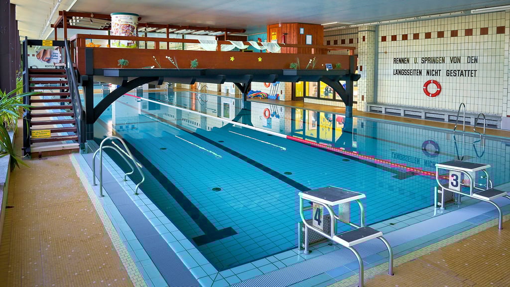Die Schwimmhalle in Gräfenhainichen feiert in diesem Jahr den 40. Geburtstag. Am 14. März 2026 wird dieses Jubiläum gebührend gefeiert.