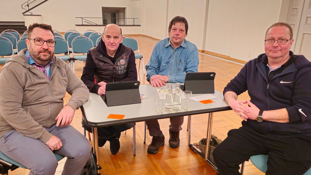 Sebastian Willems, Steffen Däubert, Guido Schenkendorf und Sven Schnabel (v.l.) sind aus der AfD ausgetreten, was sich auf die Sitzverteilung im Zerbster Stadtrat und seiner Ausschüsse auswirkt.