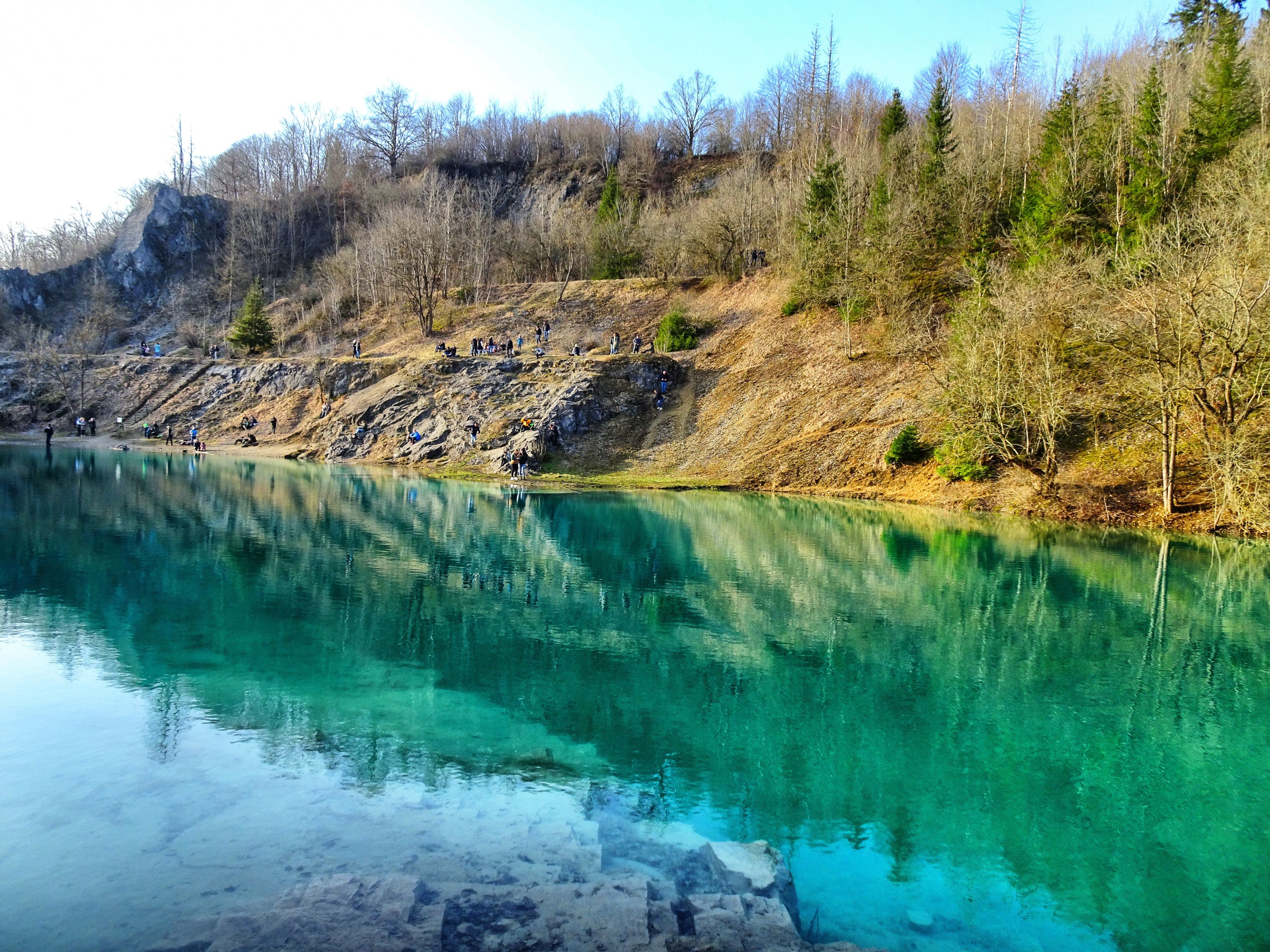 Wanderausflug nach Rübeland: Beliebtes Ausflugsziel im Harz: Naturphänomen Blauer See besonders im Frühling zu sehen