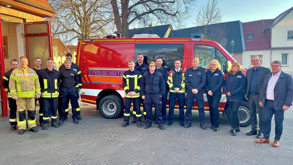 Ein neuer CBRN-Erkundungswagen für den Zivil- und Katastrophenschutz ist im Salzlandkreis angekommen und bei der Stadtteilfeuerwehr Bad Salzelmen stationiert.