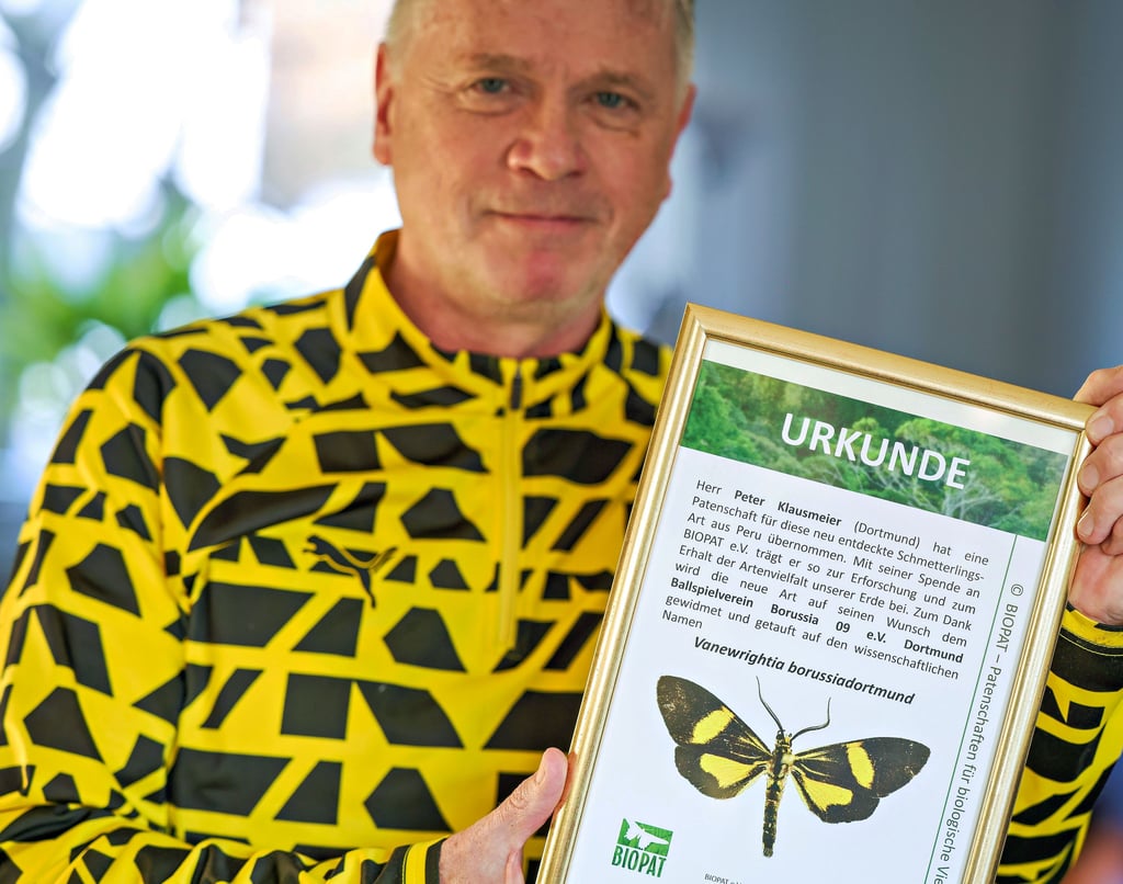 Peter Klausmeier und sein Schmetterling. 